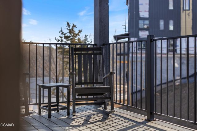 327 Rambling Creek Way, Sevierville, TN 37862