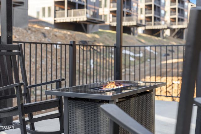 327 Rambling Creek Way, Sevierville, TN 37862