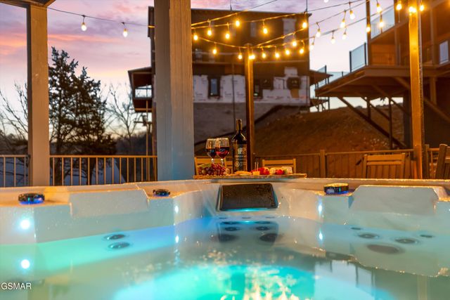 327 Rambling Creek Way, Sevierville, TN 37862