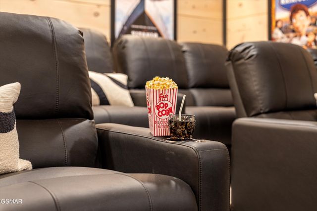 327 Rambling Creek Way, Sevierville, TN 37862