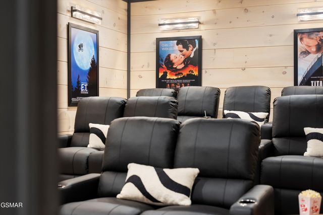 327 Rambling Creek Way, Sevierville, TN 37862