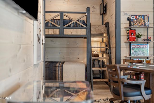 327 Rambling Creek Way, Sevierville, TN 37862