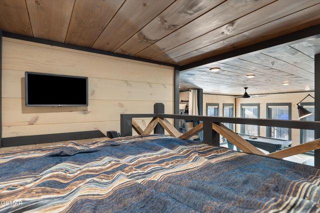 327 Rambling Creek Way, Sevierville, TN 37862