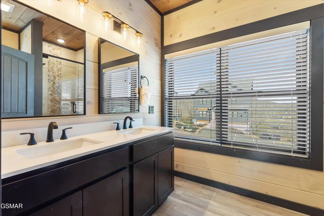 327 Rambling Creek Way, Sevierville, TN 37862