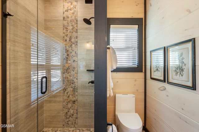 327 Rambling Creek Way, Sevierville, TN 37862