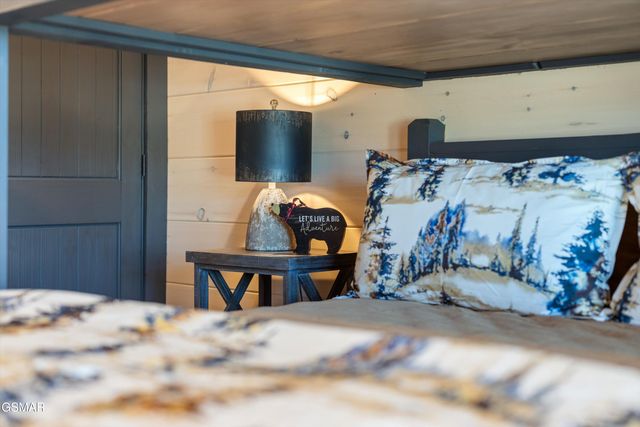 327 Rambling Creek Way, Sevierville, TN 37862