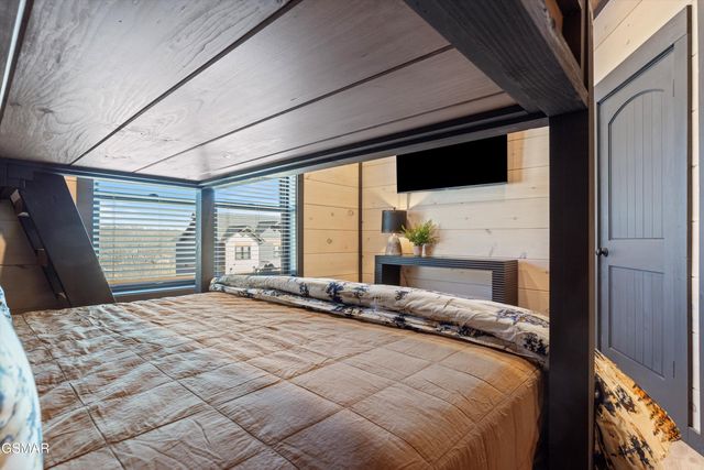 327 Rambling Creek Way, Sevierville, TN 37862