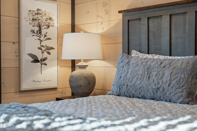 327 Rambling Creek Way, Sevierville, TN 37862