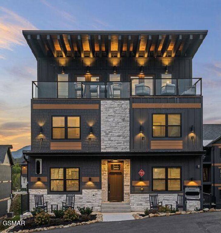 327 Rambling Creek Way, Sevierville, TN 37862