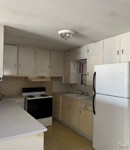 2001 Raton Ave, La Junta, CO 81050