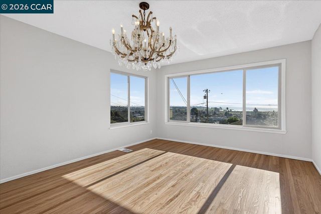 1374 Santa Clara Street, Richmond, CA 94804