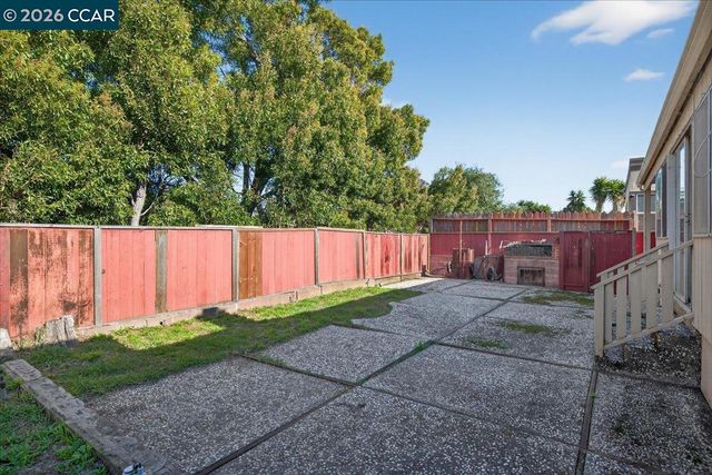 1374 Santa Clara Street, Richmond, CA 94804