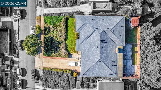 1374 Santa Clara Street, Richmond, CA 94804