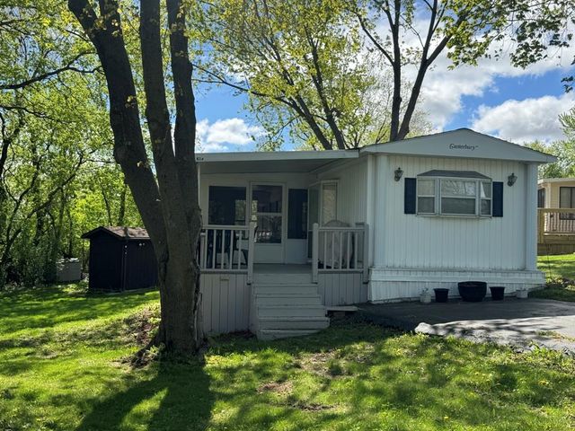 424 Skyline Drive, Edgerton, WI 53534