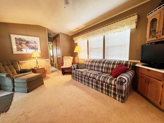 424 Skyline Drive, Edgerton, WI 53534