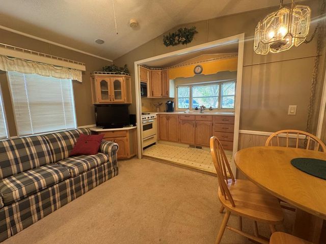424 Skyline Drive, Edgerton, WI 53534