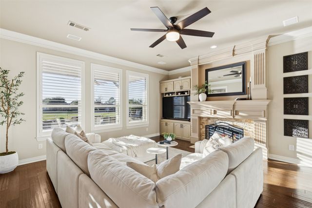 4213 Auburn Drive, Flower Mound, TX 75028