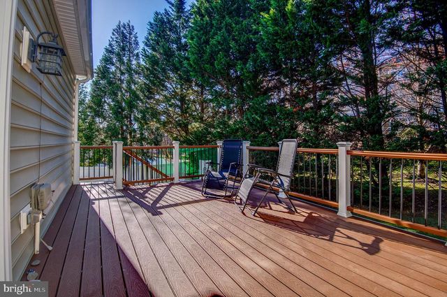 7985 FOXMOOR DR, Dunn Loring, VA 22027