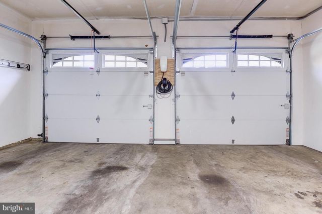 7985 FOXMOOR DR, Dunn Loring, VA 22027