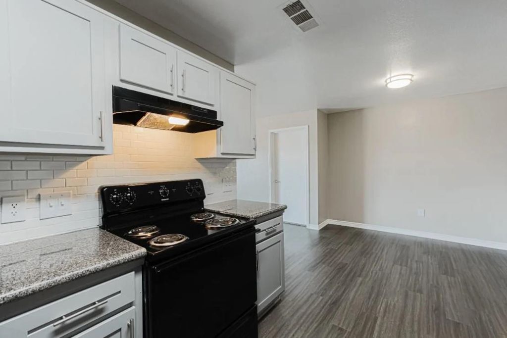 11111 W Montgomery Road 305, Houston, TX 77088