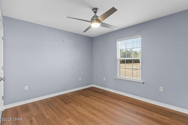 561 Lakepointe Drive, Chipley, FL 32428