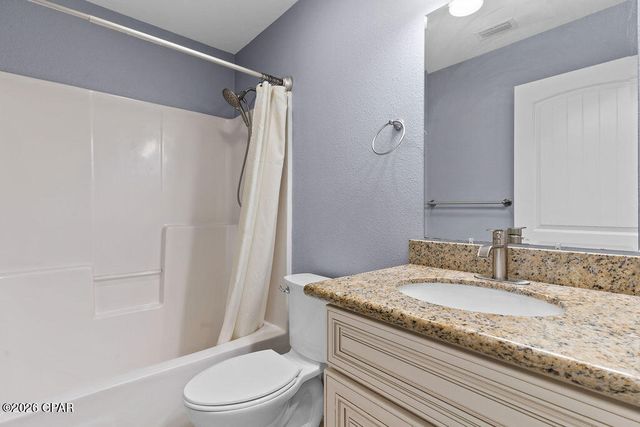 561 Lakepointe Drive, Chipley, FL 32428