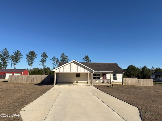 561 Lakepointe Drive, Chipley, FL 32428