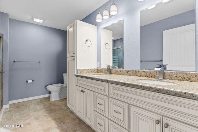 561 Lakepointe Drive, Chipley, FL 32428