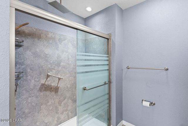 561 Lakepointe Drive, Chipley, FL 32428