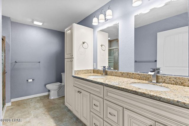 561 Lakepointe Drive, Chipley, FL 32428