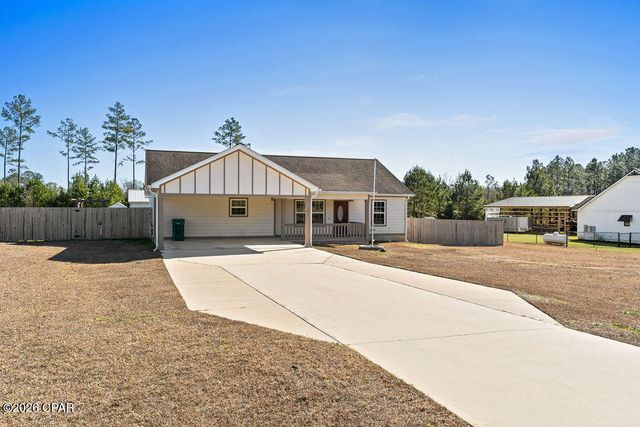561 Lakepointe Drive, Chipley, FL 32428