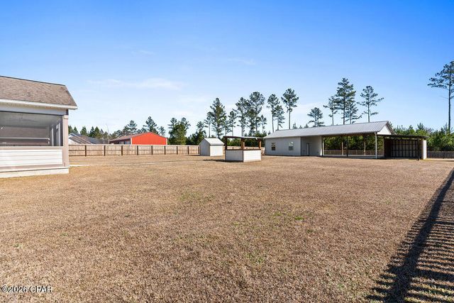 561 Lakepointe Drive, Chipley, FL 32428