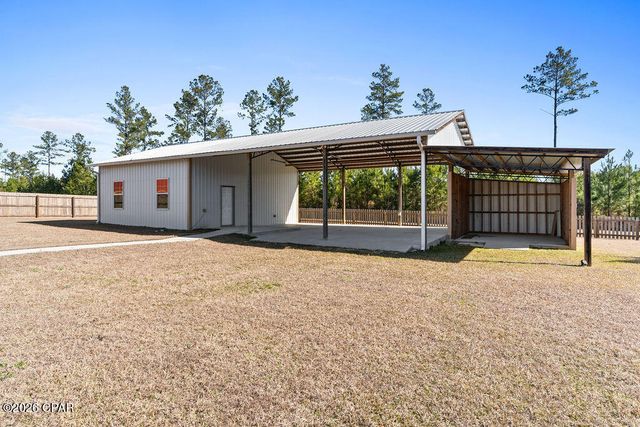 561 Lakepointe Drive, Chipley, FL 32428