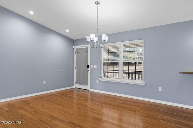 561 Lakepointe Drive, Chipley, FL 32428