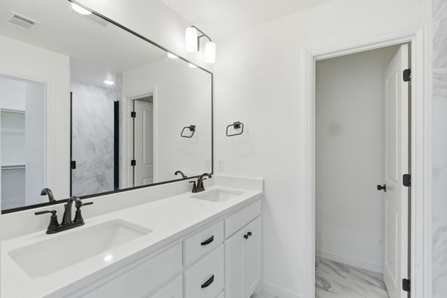 248 Yawney Drive, Lipan, TX 76462