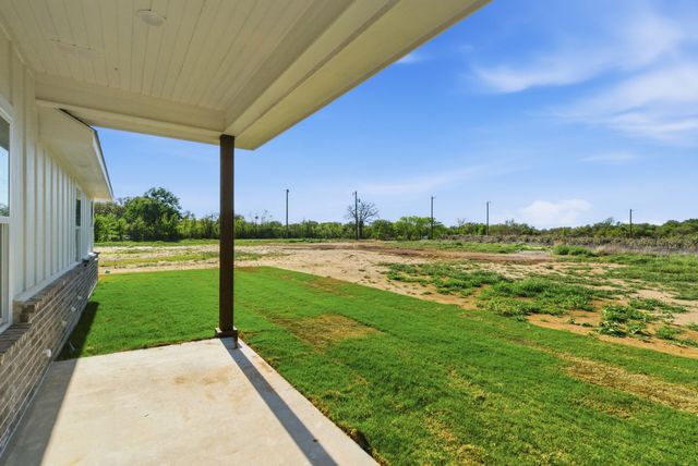 248 Yawney Drive, Lipan, TX 76462