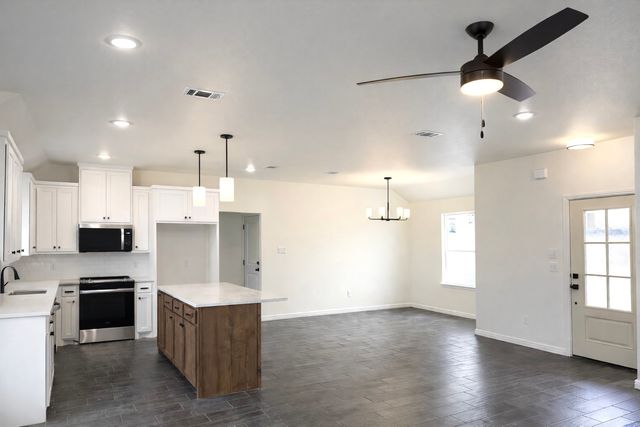 248 Yawney Drive, Lipan, TX 76462