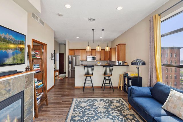 270 4th Street E 509, Saint Paul, MN 55101