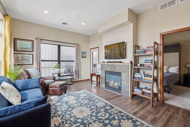 270 4th Street E 509, Saint Paul, MN 55101