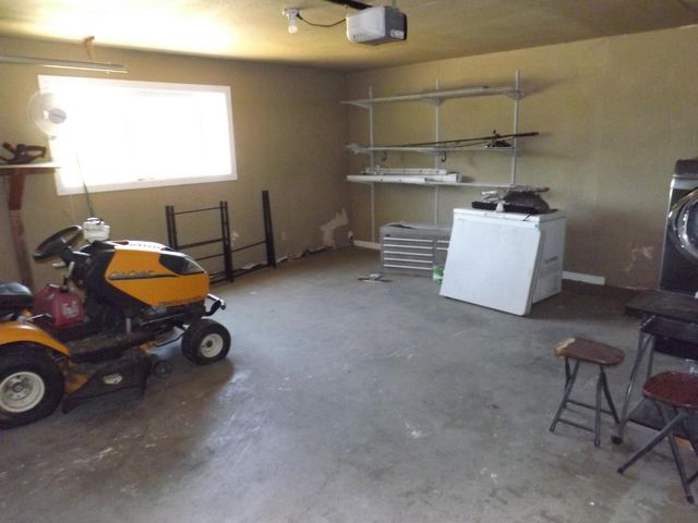 5763 E Morse Rd, Lodi, CA 95240