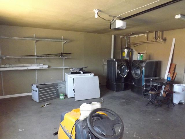 5763 E Morse Rd, Lodi, CA 95240