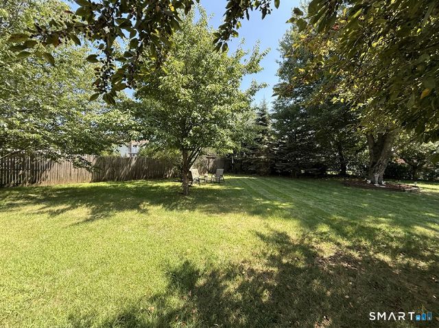 33 Salem Road, East Hartford, CT 06118