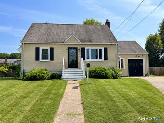 33 Salem Road, East Hartford, CT 06118