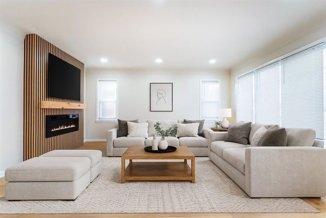 21618 Woodbridge Street, Saint Clair Shores, MI 48080