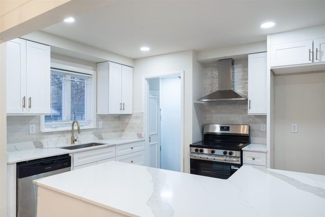 21618 Woodbridge Street, Saint Clair Shores, MI 48080