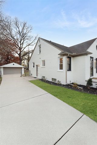 21618 Woodbridge Street, Saint Clair Shores, MI 48080