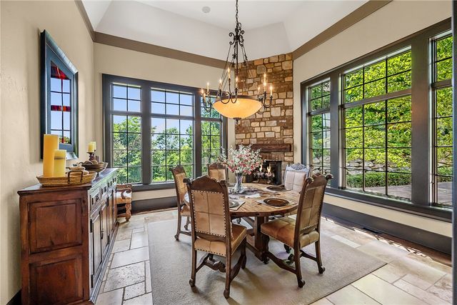29 High Cliffe Way, Landrum, SC 29356
