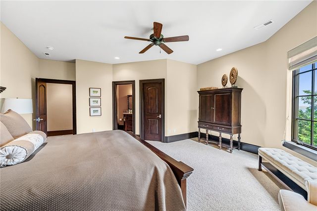 29 High Cliffe Way, Landrum, SC 29356