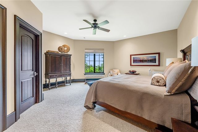 29 High Cliffe Way, Landrum, SC 29356