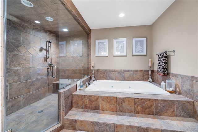 29 High Cliffe Way, Landrum, SC 29356